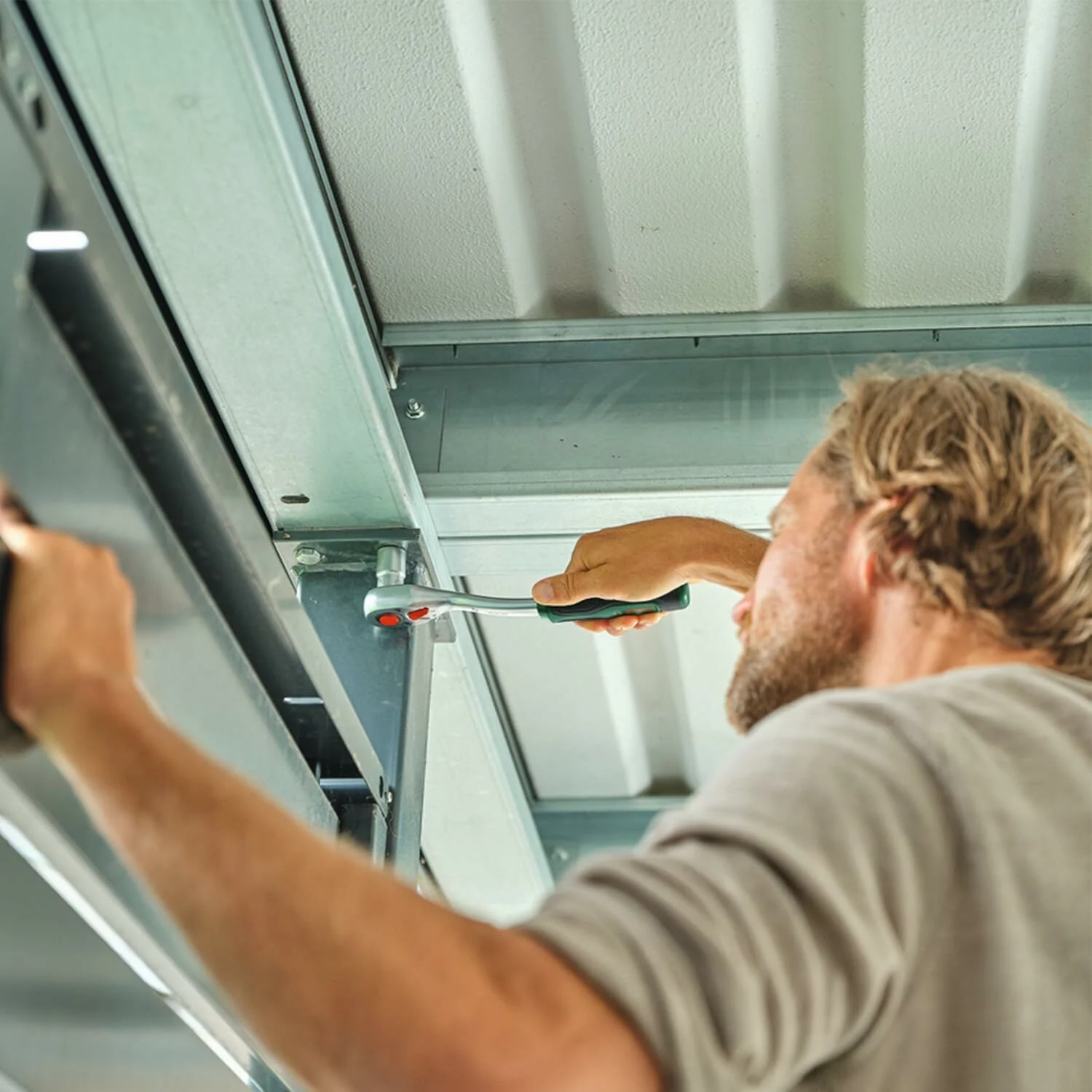 Bosch%201/2%20Cırcırlı%20Somun%20Sıkma%20Seti%2025%20Parça-1600A02Z9F